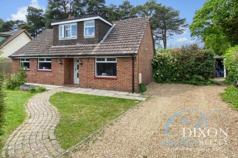 Tricketts Lane, Ferndown, Dorset 4 bed detached house for sale