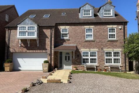 Towgarth Walk, Eastrington, Nr... 5 bed detached house for sale
