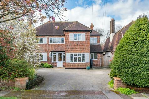 6 bedroom detached house for sale