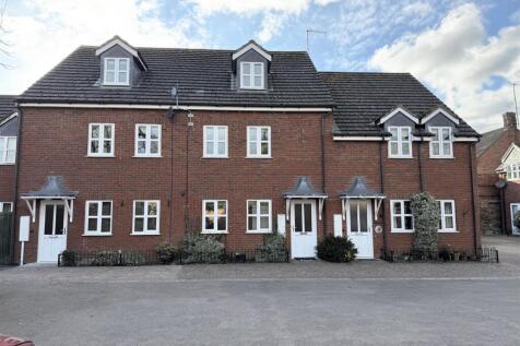 Station Road, Oakham LE15 4 bed terraced house for sale