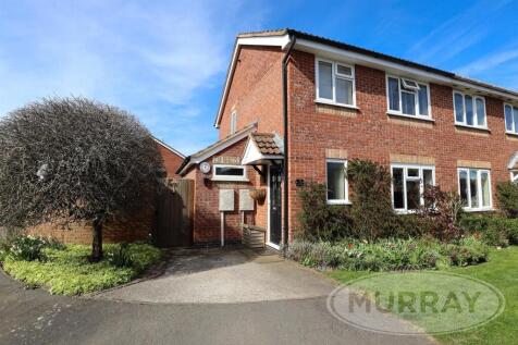 3 bedroom semi-detached house for sale