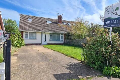 5 bedroom semi-detached house for sale