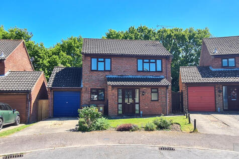 Valley Gardens, North Walsham 4 bed detached house for sale