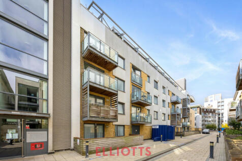 Horsted Court, Kingscote Way, Brighton 3 bed apartment for sale