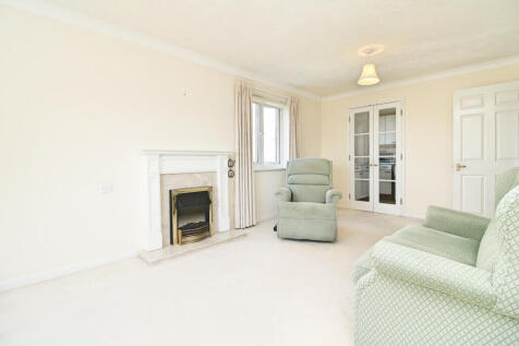 Alexandra Court, St Peters Close, Hove, 2 bed retirement property for sale