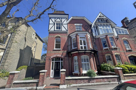 Wilbury Road, Hove 1 bed apartment for sale