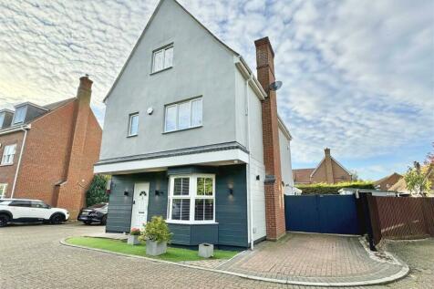 5 bedroom detached house for sale