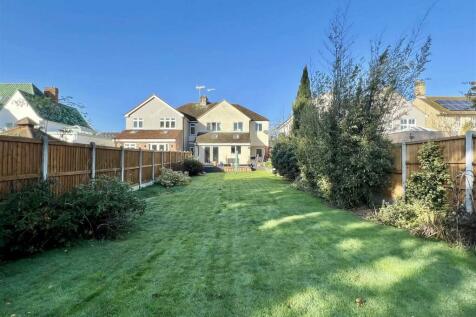 4 bedroom semi-detached house for sale