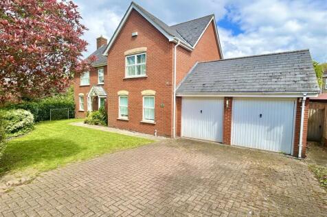 5 bedroom detached house for sale