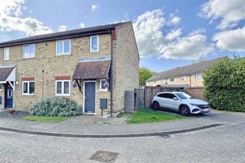 Stanstrete Field, Great Notley... 3 bed semi