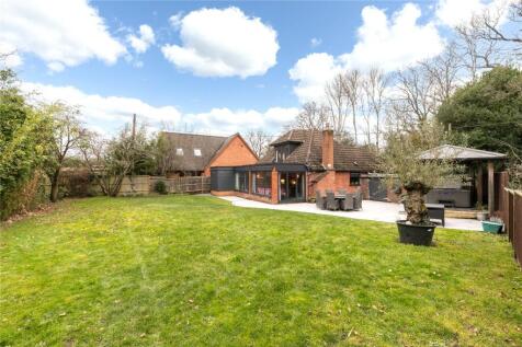 Reading Road, Blackwater, Camberley... 3 bed bungalow for sale