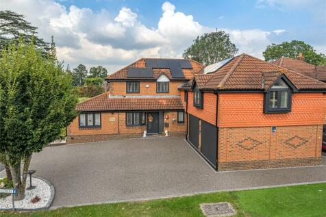 5 bedroom detached house for sale