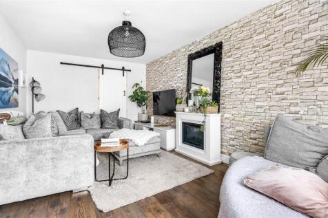 Keldholme, Bracknell, Berkshire, RG12 4 bed terraced house for sale