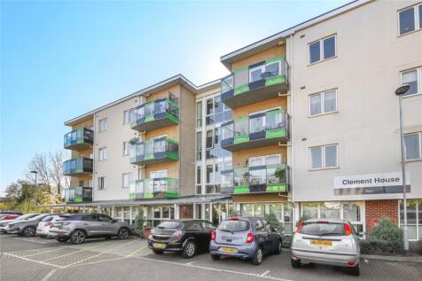 Johnstone Close, Bracknell... 2 bed apartment for sale