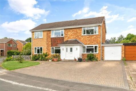 Spring Meadow, Bracknell, Berkshire... 5 bed link detached house for sale