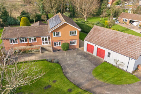 The Bus House Buttgate Grainthorpe... 4 bed detached house for sale