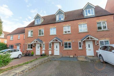 3 bedroom terraced house for sale