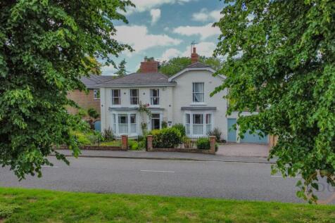 5 bedroom detached house for sale