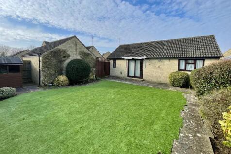 Pheasant Way, Cirencester 2 bed bungalow for sale