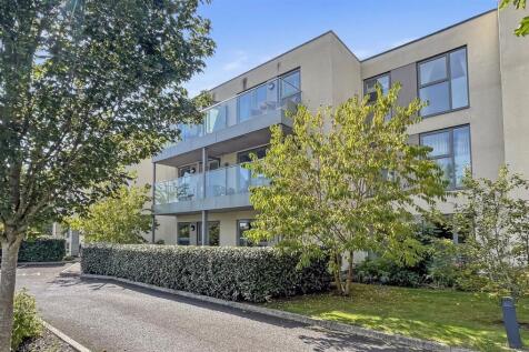 Hammond Way, Cirencester 2 bed flat for sale