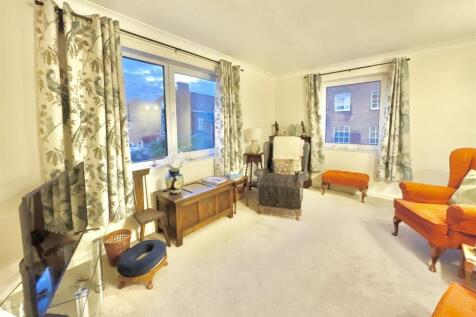 Ashcroft Gardens, Cirencester 1 bed flat for sale
