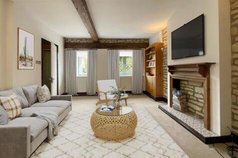 Bowling Green Lane, Cirencester 2 bed semi
