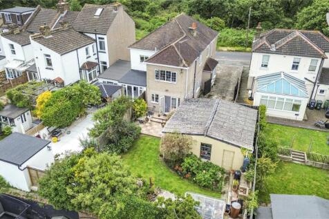 Heathclose Road, West Dartford, Kent... 3 bed semi