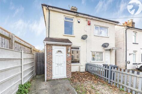 2 bedroom semi-detached house for sale