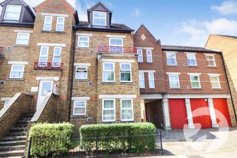 West Street, Erith, Kent, DA8 2 bed flat for sale