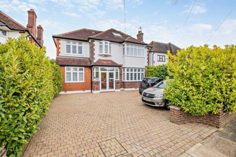 5 bedroom detached house for sale