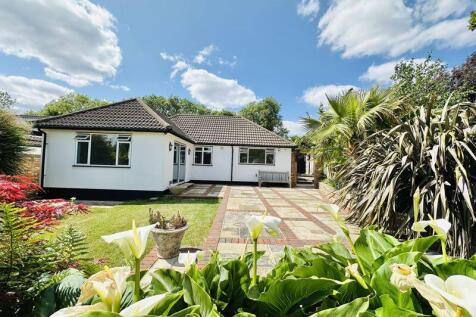 Meadow Walk, The Orchard, Ewell 3 bed bungalow for sale