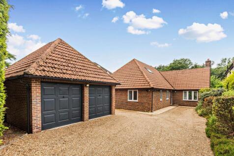 Locks Ride, Ascot 3 bed bungalow for sale