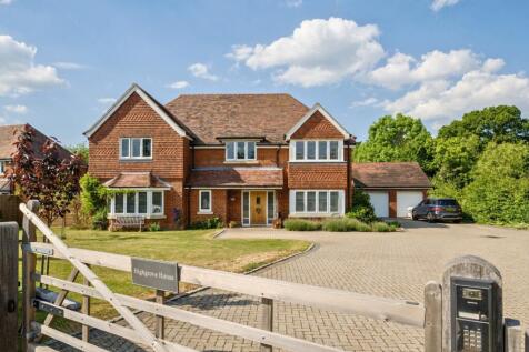 5 bedroom detached house for sale