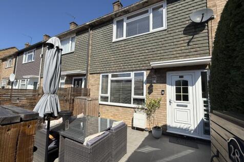 3 bedroom terraced house for sale