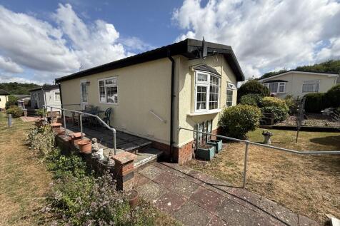 2 bedroom park home for sale