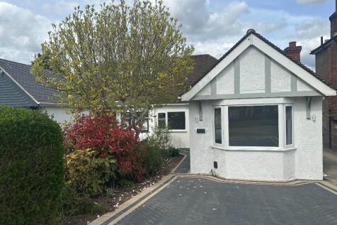 3 bedroom semi-detached bungalow for sale