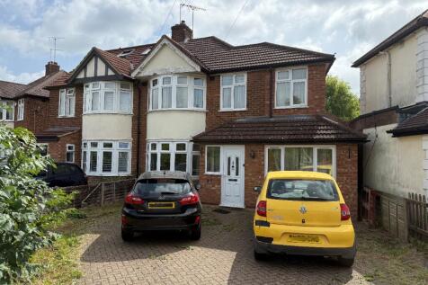 4 bedroom semi-detached house for sale
