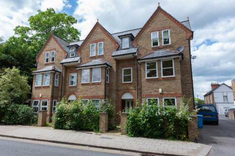 St. Leonards Road, Windsor 2 bed house for sale