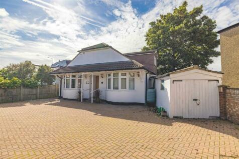 4 bedroom detached bungalow for sale