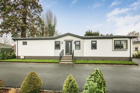 Willows Riverside Park, Windsor 2 bed park home for sale