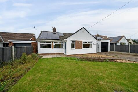 2 bedroom detached bungalow for sale