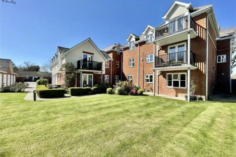 Lymington Road, Christchurch BH23 2 bed apartment for sale