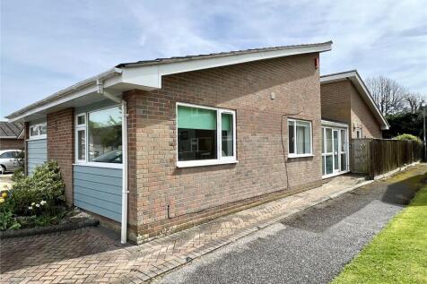 Oakleigh Way, Christchurch BH23 3 bed bungalow for sale