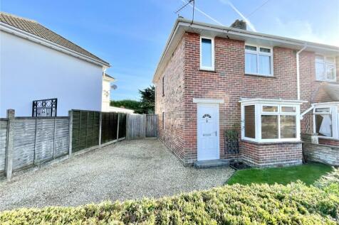 Heath Road, Christchurch BH23 2 bed semi