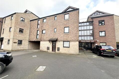 Lymington Road, Christchurch BH23 1 bed apartment for sale