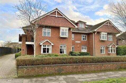Wortley Road, Christchurch BH23 3 bed apartment for sale