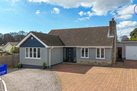 Greenways, Christchurch BH23 4 bed bungalow for sale