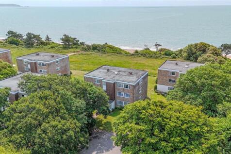 Beacon Drive, Christchurch BH23 2 bed apartment for sale