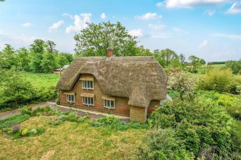 West End, Bishops Cannings 4 bed detached house for sale