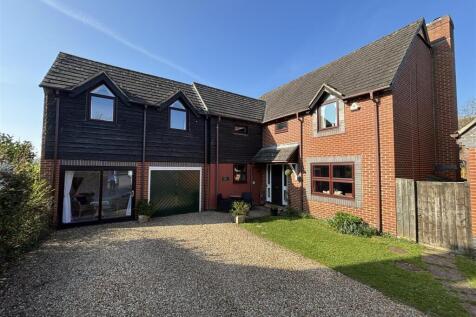 Cedar Close, Devizes, Worton 5 bed detached house for sale